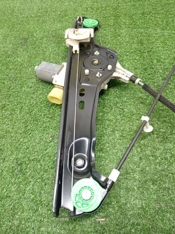 Стеклоподъемник BMW 3-Series 2008 51337140587 E90, передний правый