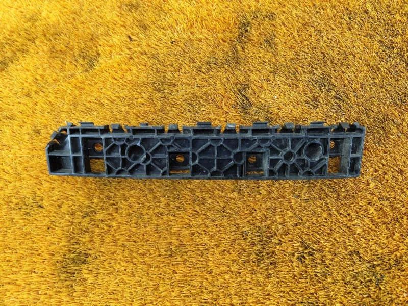 Крепление бампера