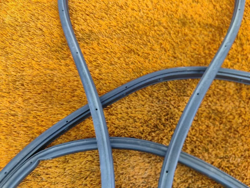 Уплотнитель двери