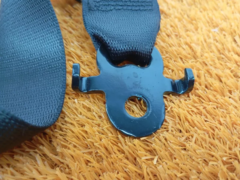 Ремень безопасности