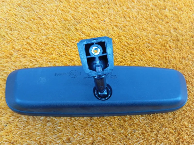 Зеркало заднего вида