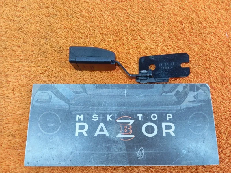 Ответная часть ремня безопасности