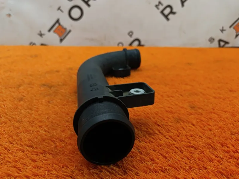 Патрубок интеркулера