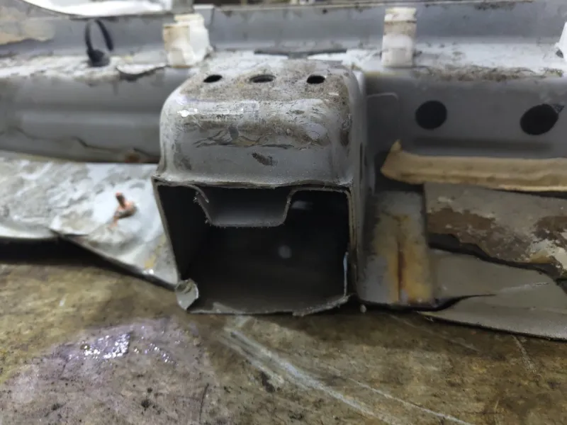 Порог с центральной стойкой