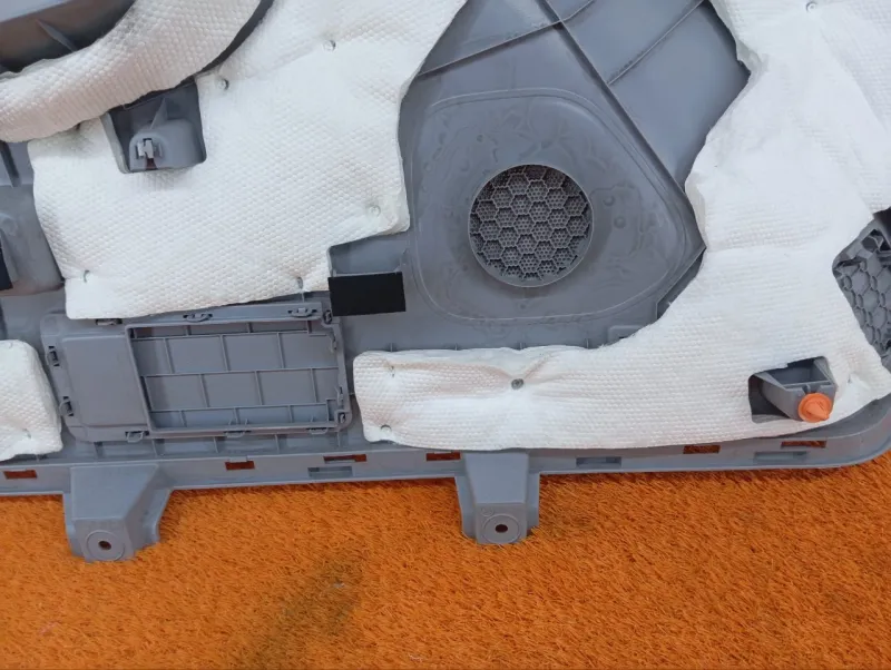 Обшивка багажника