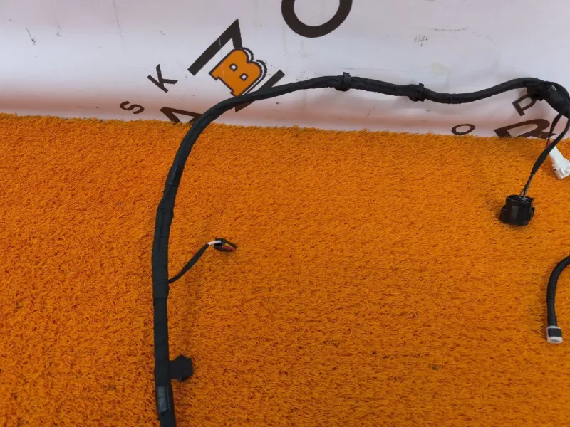 Электропроводка крышки багажника