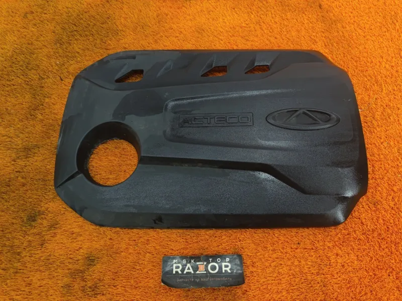 Декоративная крышка двигателя