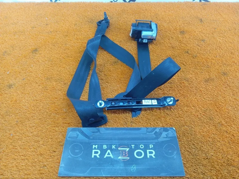 Ремень безопасности