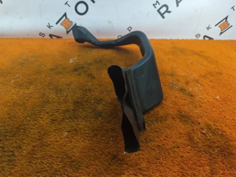 Воздуховод салона