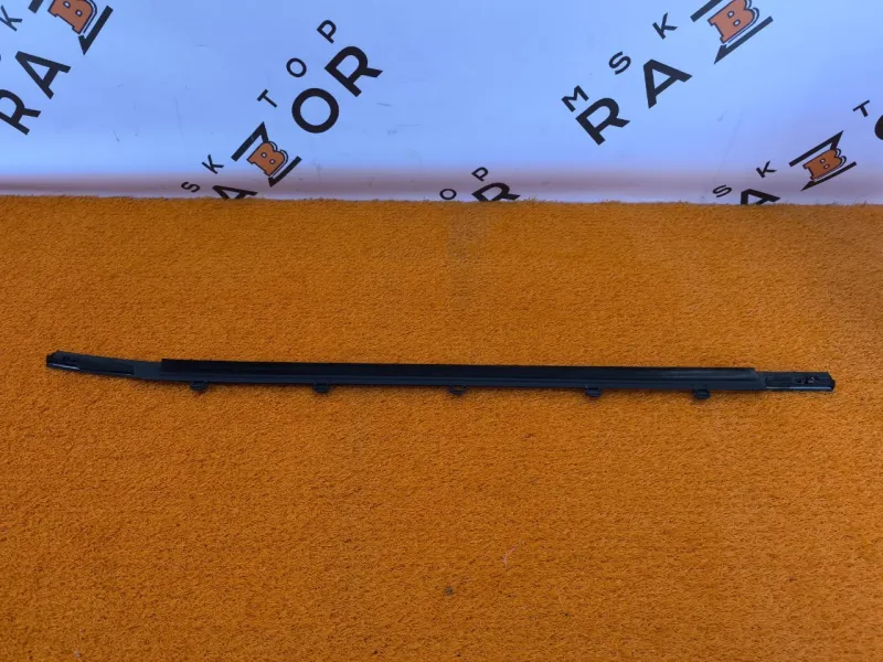 Молдинг стекла