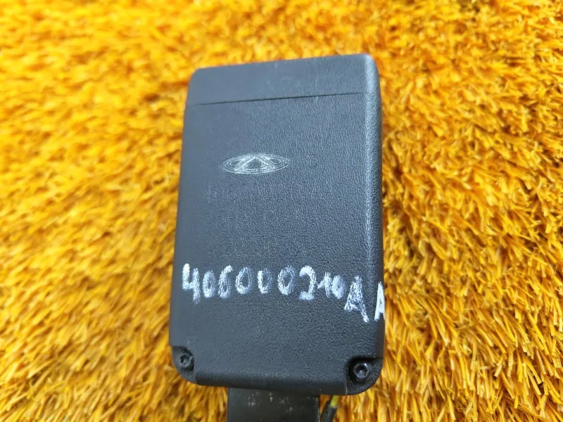 Ответная часть ремня безопасности