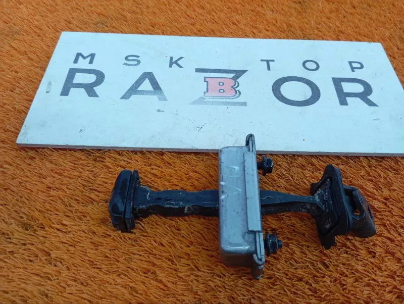 Ограничитель двери