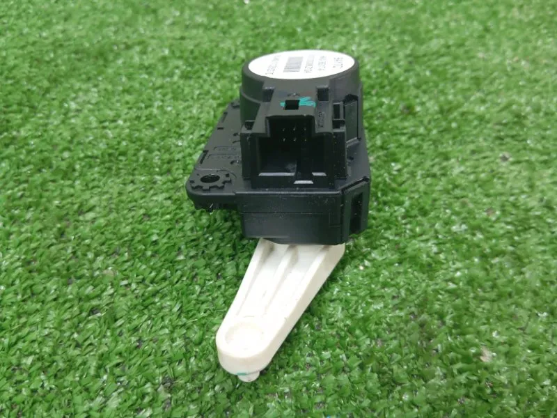 Моторчик заслонки печки