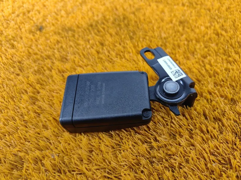 Ответная часть ремня безопасности