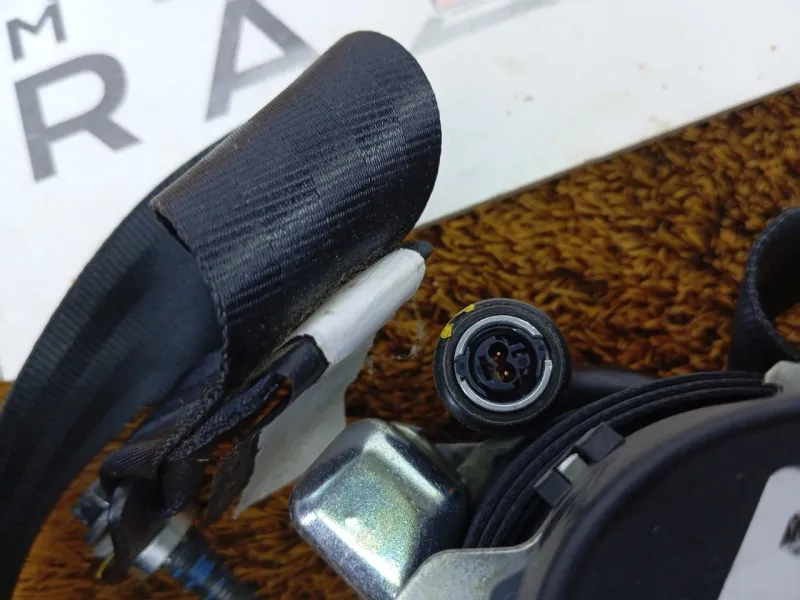 Ремень безопасности