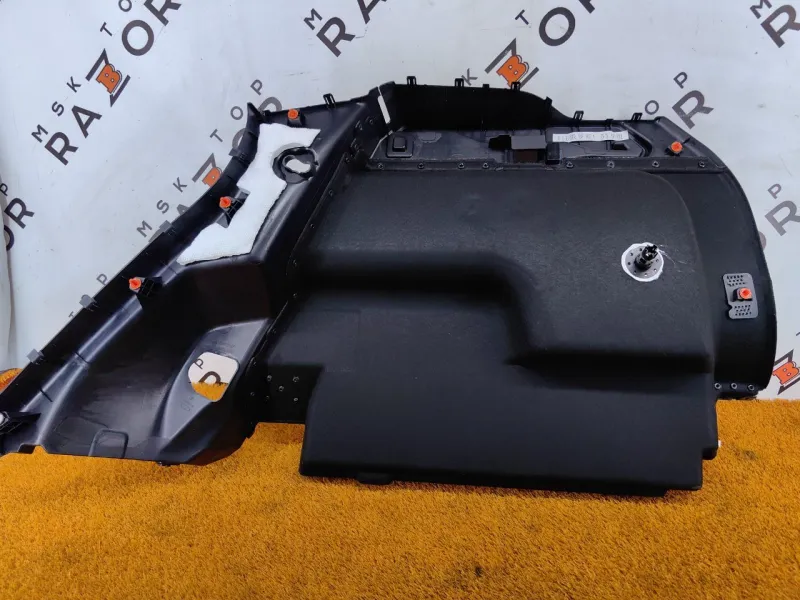 Обшивка багажника