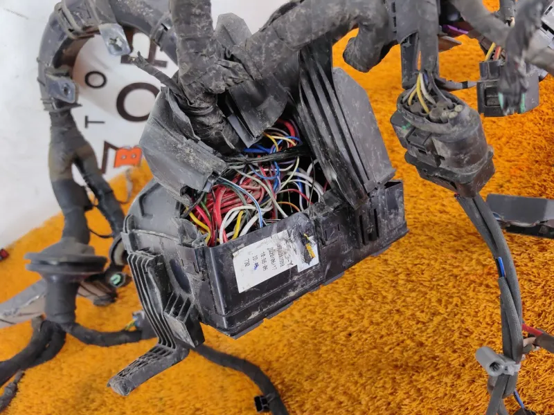 Проводка подкапотная