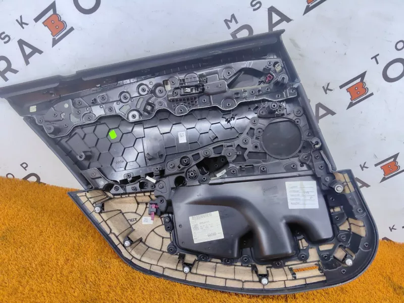 Обшивка двери