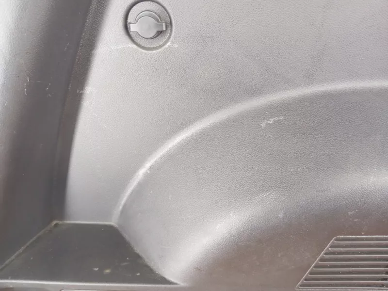 Обшивка багажника