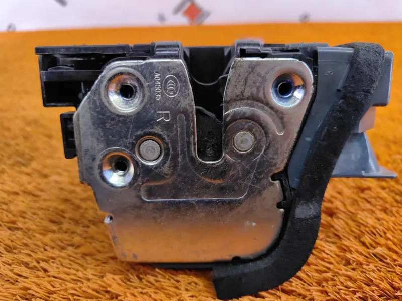 Замок двери