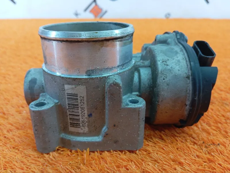 Дроссельная заслонка