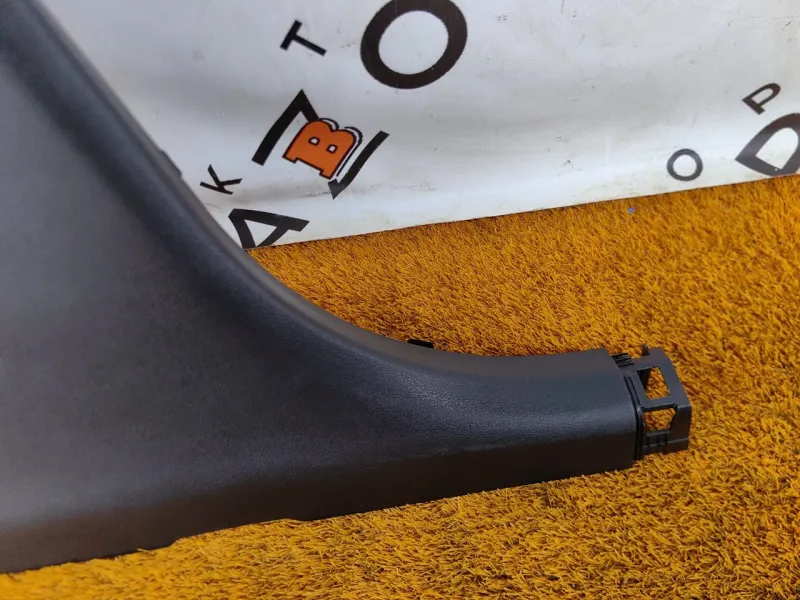 Обшивка центральной стойки