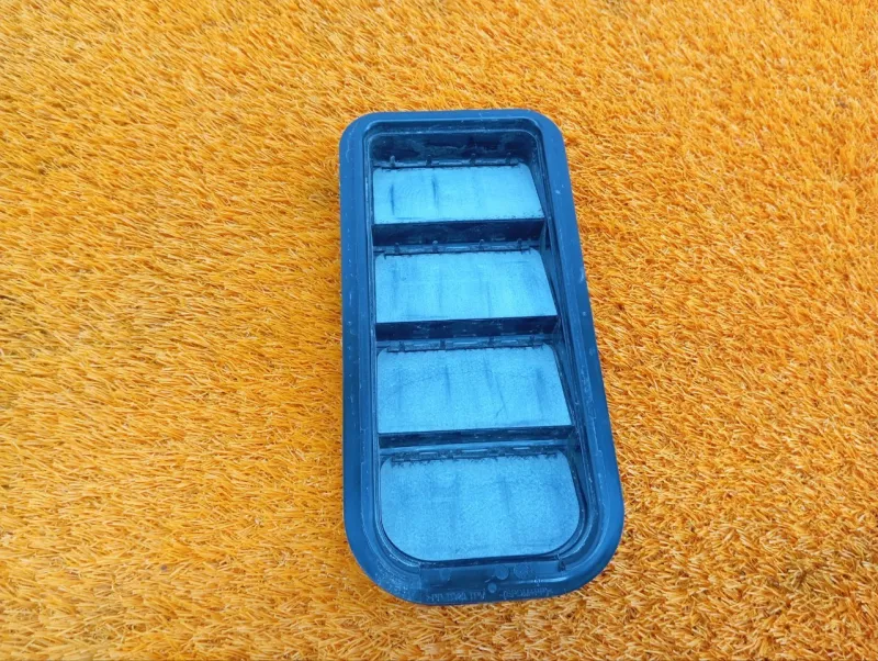 Решетка вентиляционная