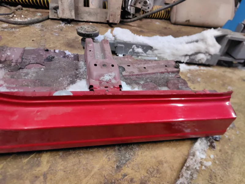 Порог с центральной стойкой