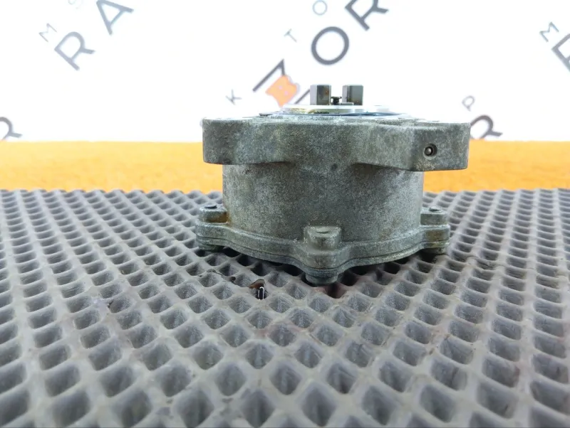 Насос вакуумный