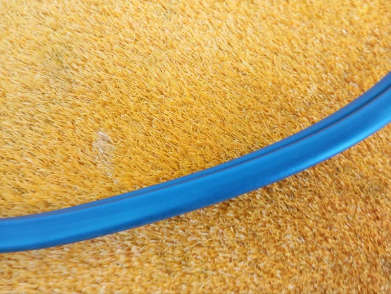 Уплотнитель проема двери