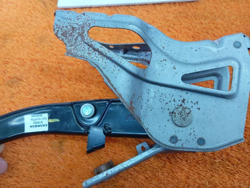 Педаль тормоза