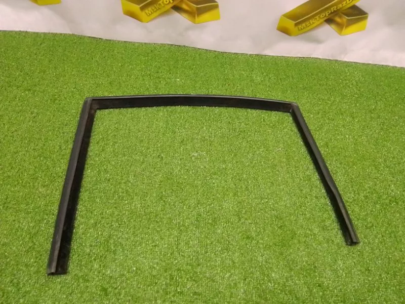 Уплотнитель стекла двери