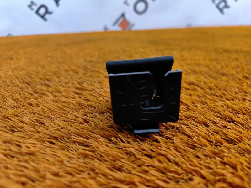 Ручка открывания капота