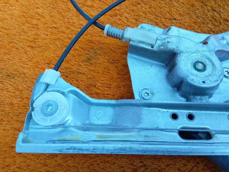 Стеклоподъемник