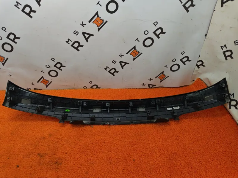 Накладка крышки багажника