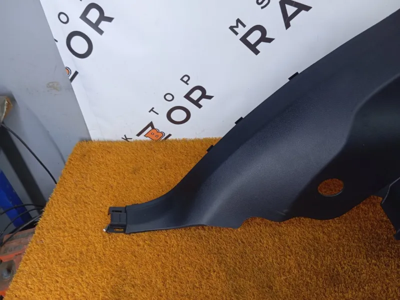 Обшивка багажника