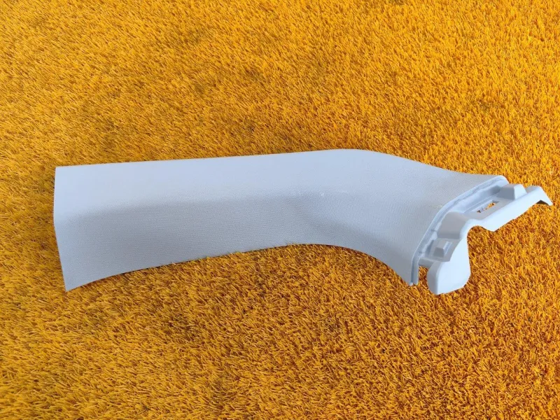 Обшивка двери багажника