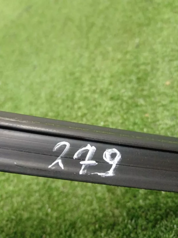 Уплотнитель стекла двери