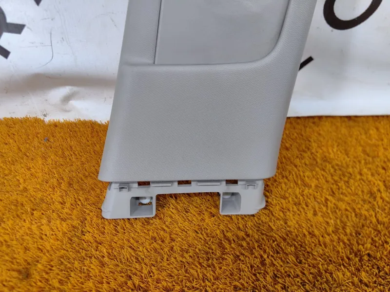 Обшивка центральной стойки