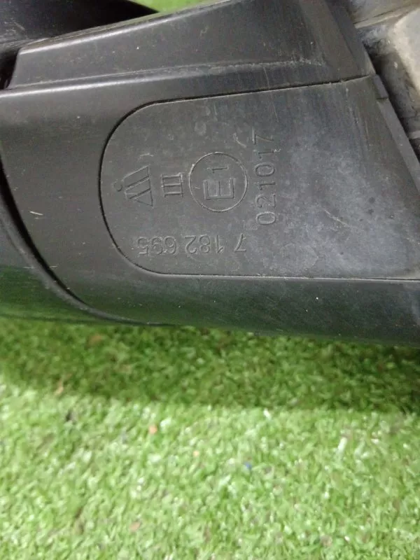 Зеркало боковое