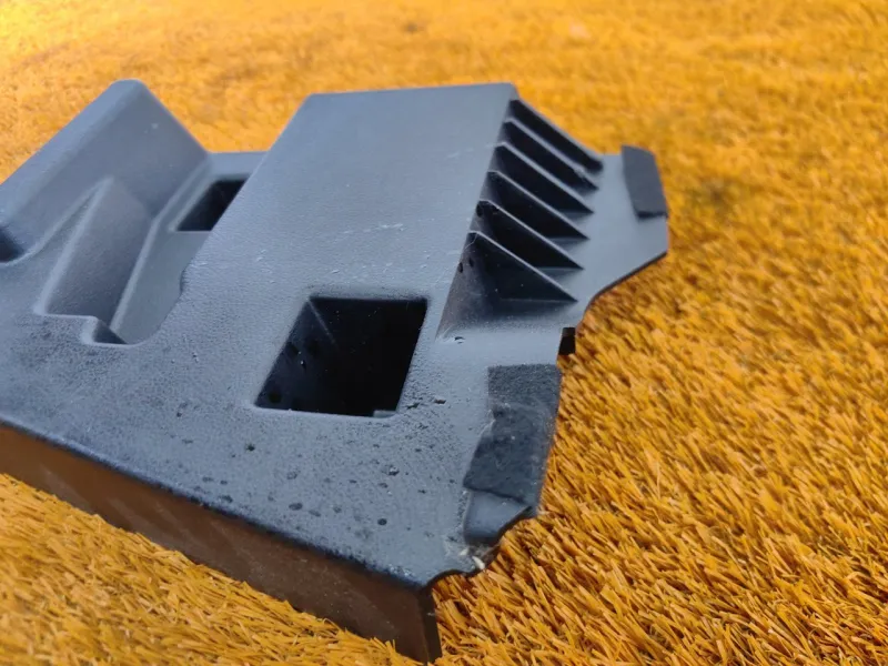 Обшивка багажника