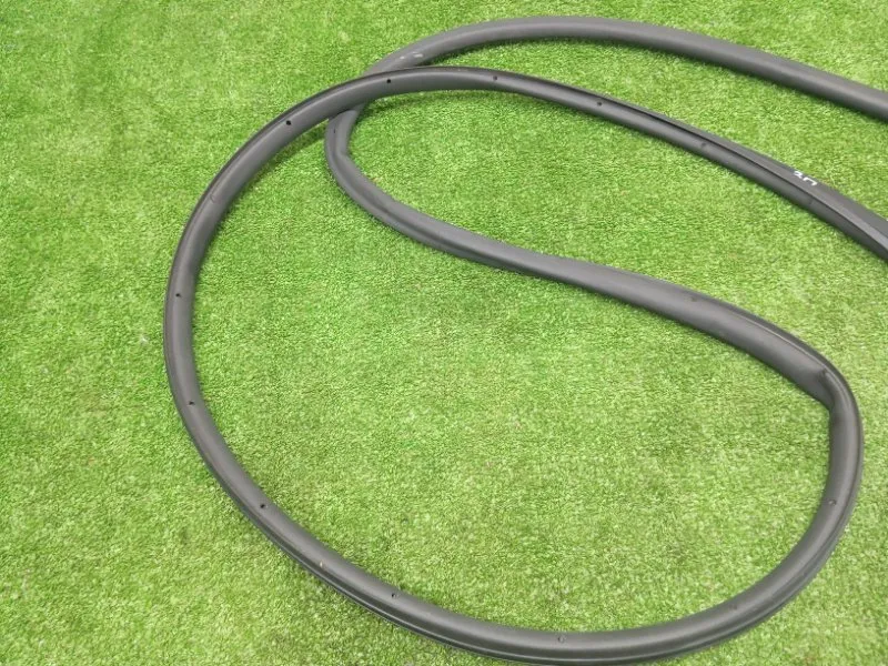 Уплотнитель двери