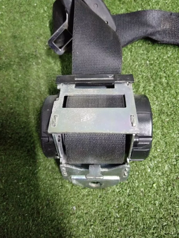 Ремень безопасности