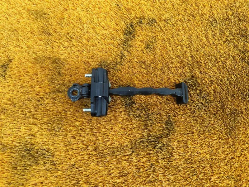 Ограничитель двери