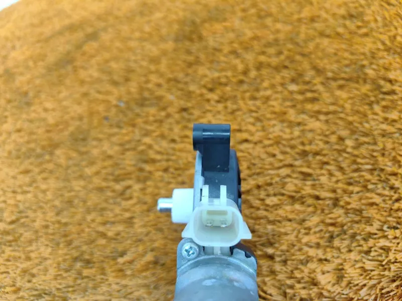 Мотор стеклоподъемника