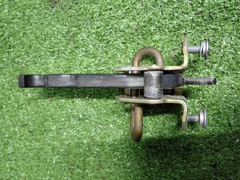 Ограничитель двери