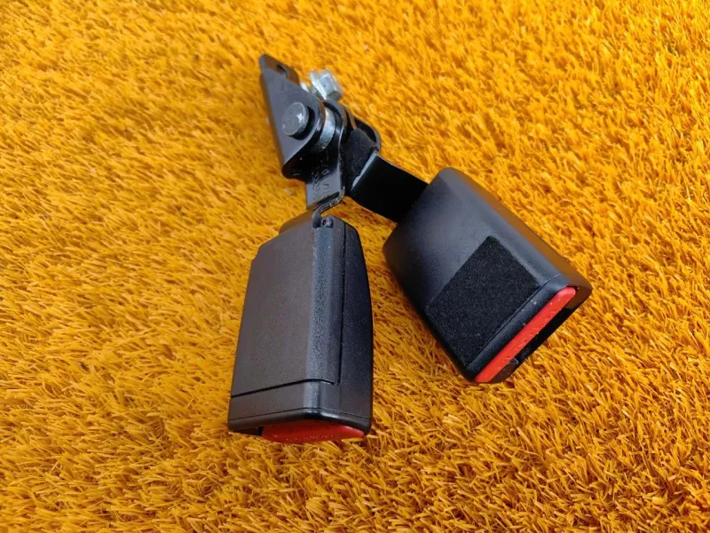 Ответная часть ремня безопасности