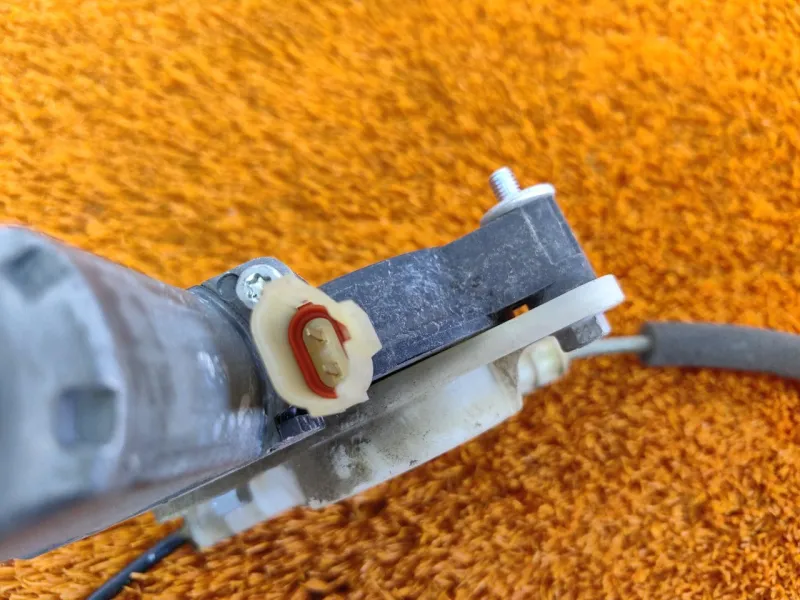 Стеклоподъемник