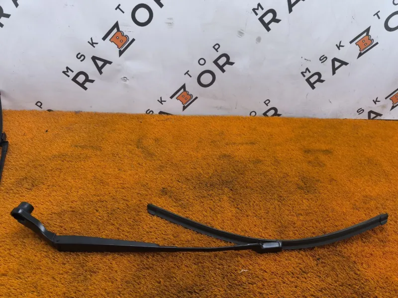 Поводок стеклоочистителя лобового стекла