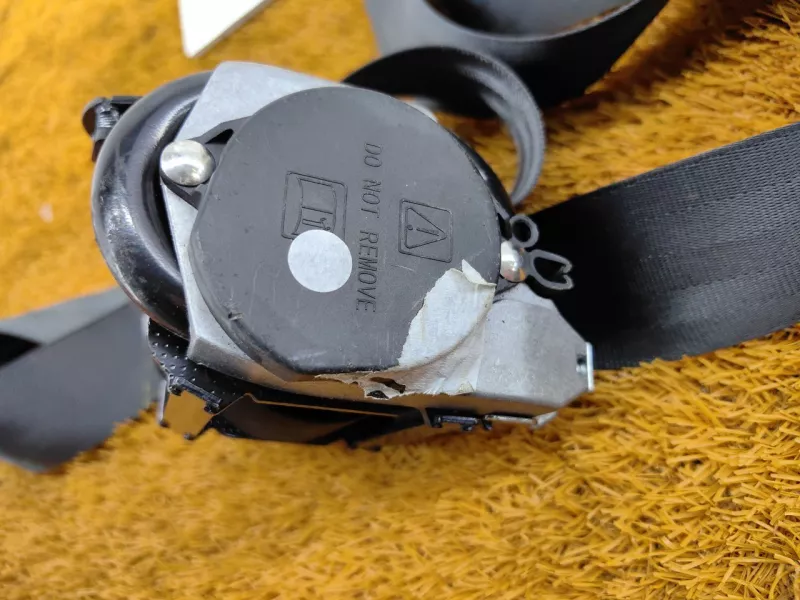 Ремень безопасности